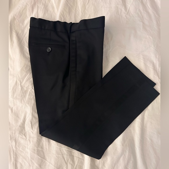 Boys crewcuts Ludlow tuxedo. Size 8 - Picture 3 of 4